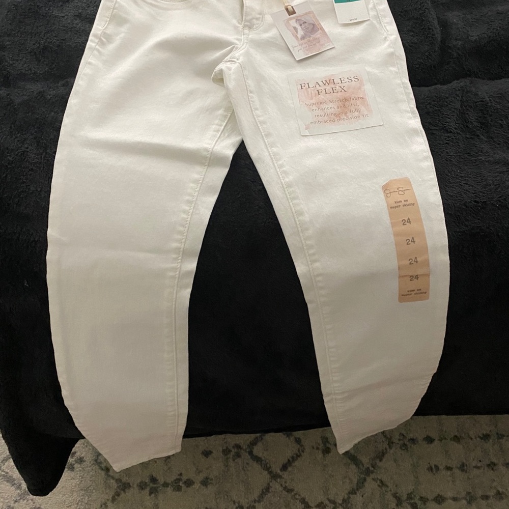 Jessica Simpson - Kiss Me Skinny Jeans